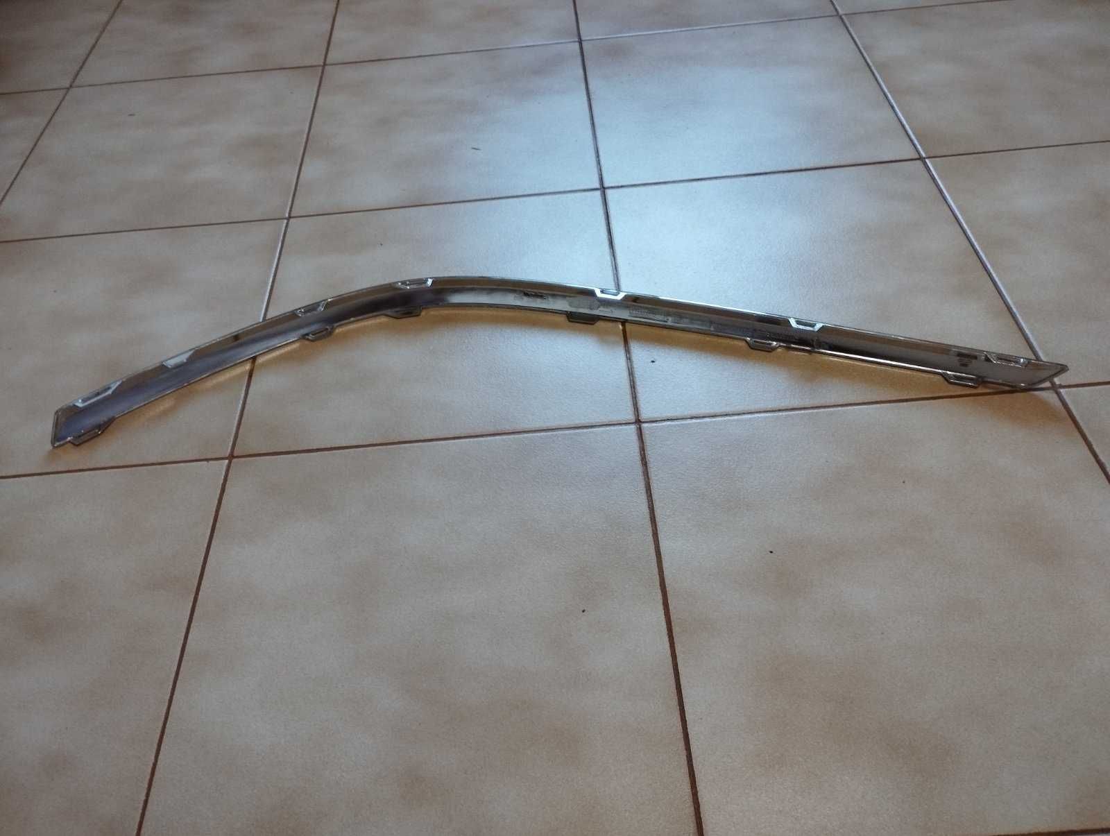 Молдинг заднього бампера VW Passat B7 eur