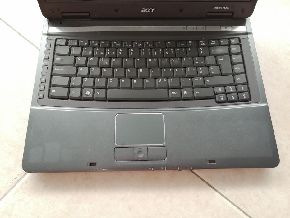 Acer Extensa para peças