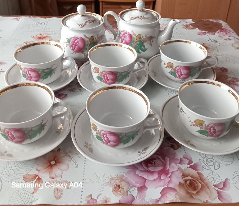 Сервиз чайный фарфор