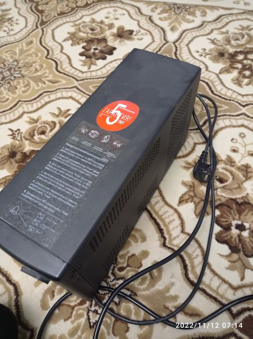 Безперебійник комп'ютерний.