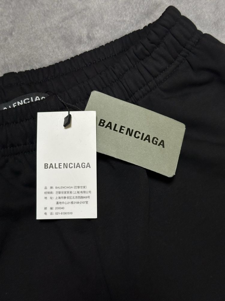 Шорты Balenciaga x Under Armour