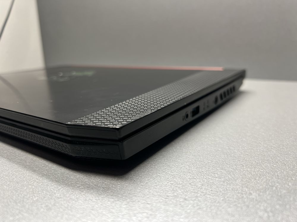 51 Ноутбук Acer Nitro AN515-54-547D i5-9300H/32/512/RTX2060/15,6/144Hz