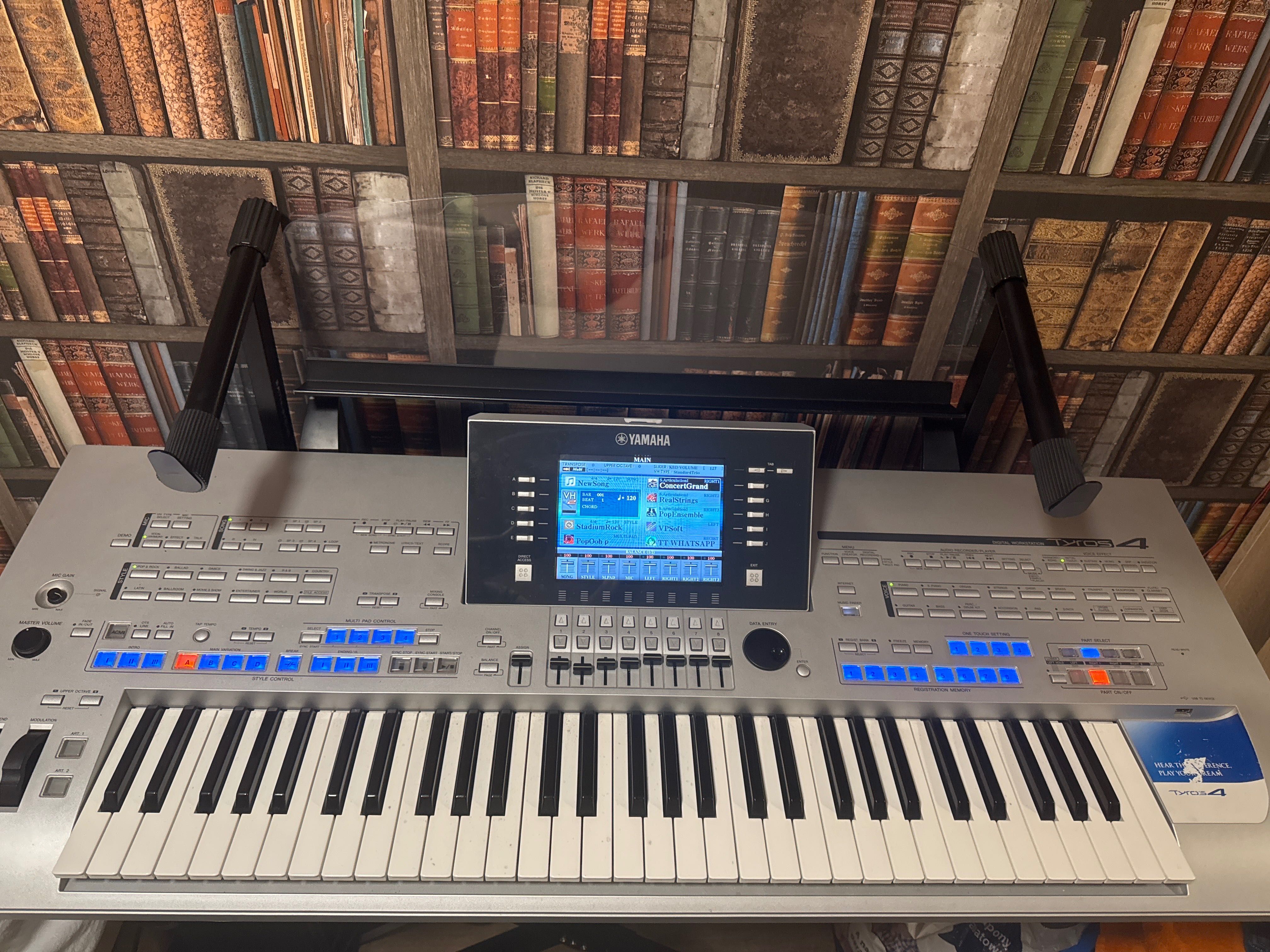 Yamaha Tyros4 dużo dodatków