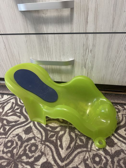 Горка для купання на присосках з антиковзаючою поверхнею