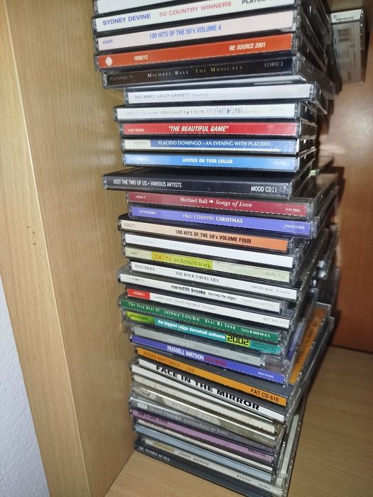 Lote CDs vários géneros