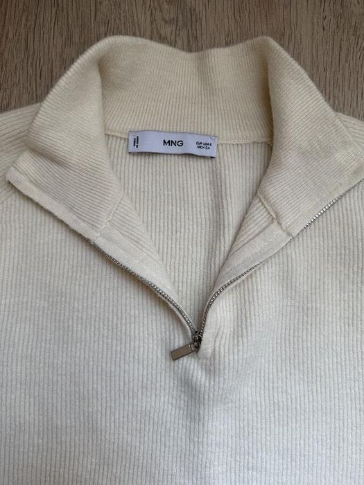 Светер шерстяний новий