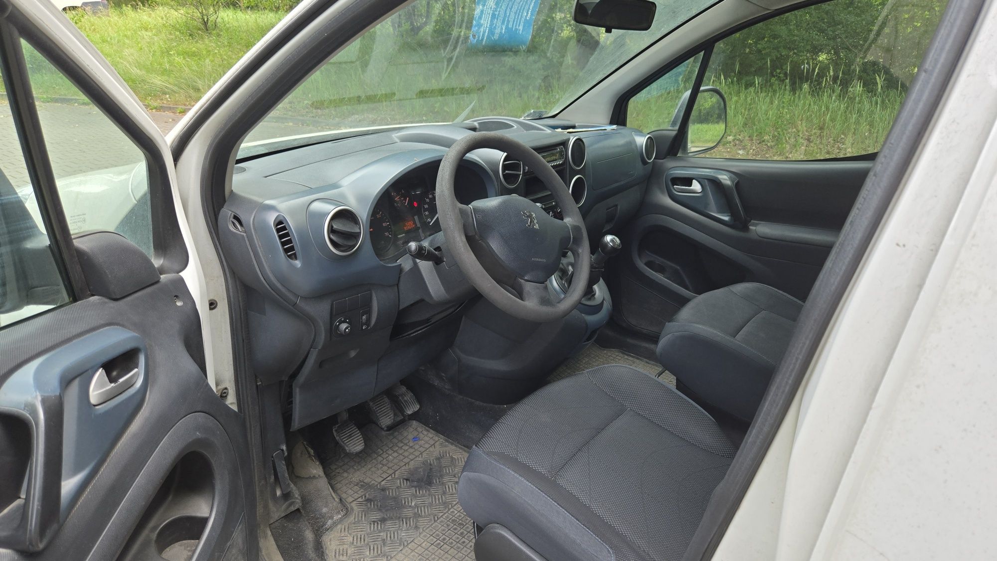 Peugeot Partner 1.6 HDI 2009 • Do naprawy lub na części • FV