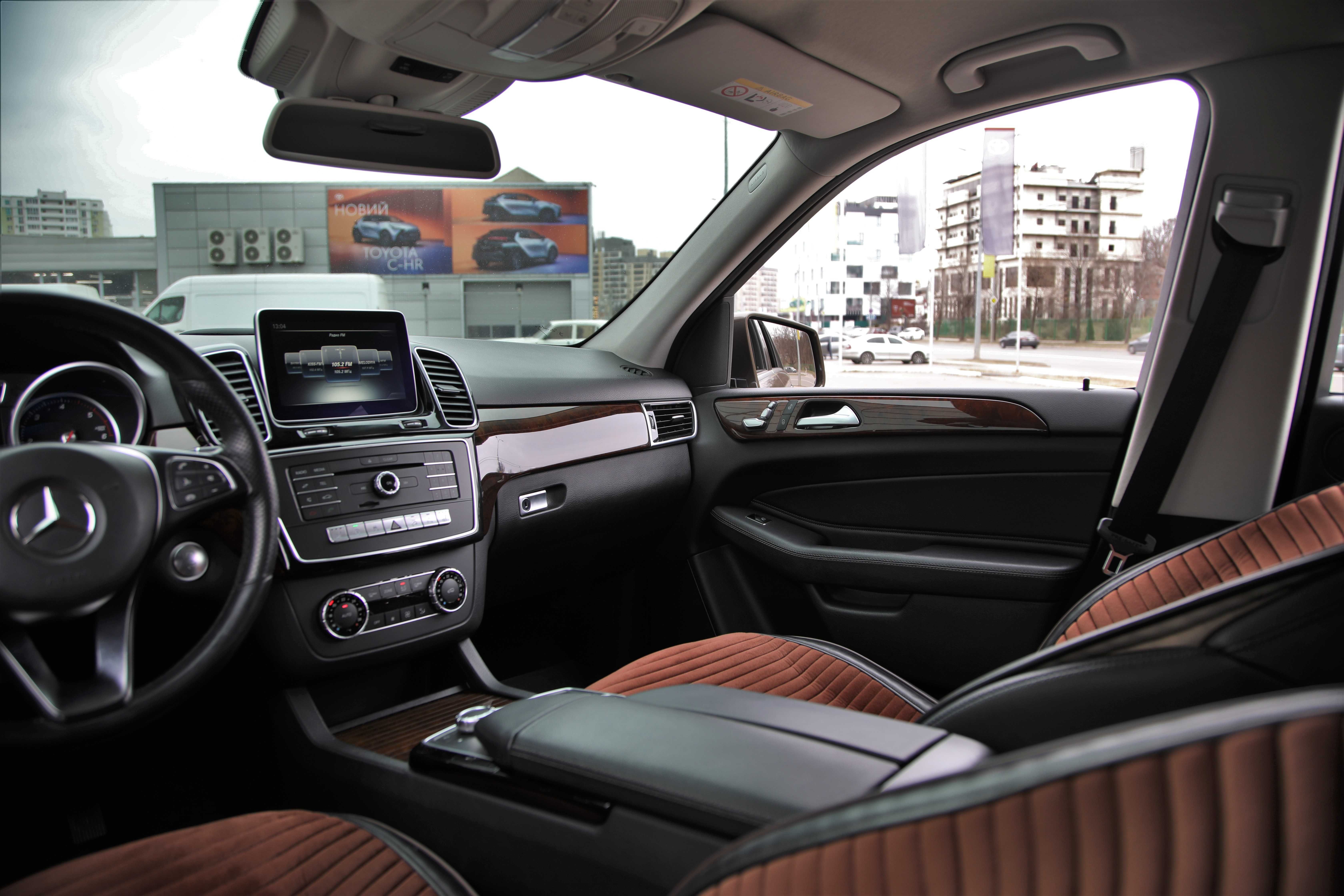 Офіційний Mercedes-Benz GLE-Class 2015 року