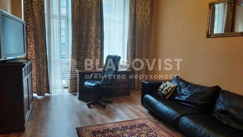 Продається 2-кімнатна квартира в центрі вул. Саксаганського 36