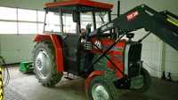 Traktor Masey Ferguson MF 255