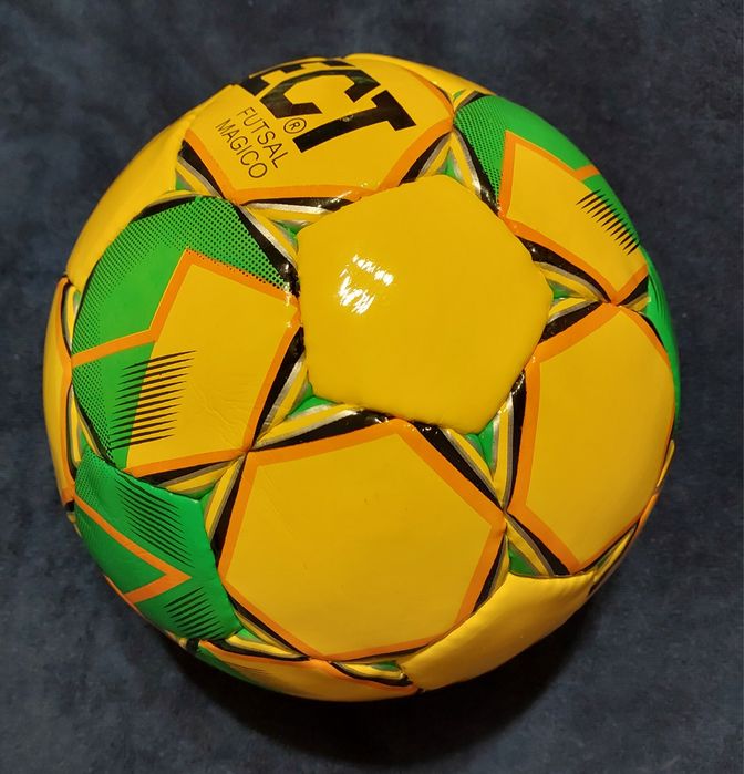 М'яч для футзалу SELECT 4