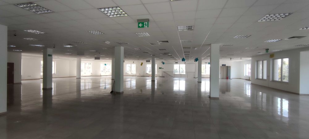 Lokal 700m2 do wynajęcia w Centrum Połańca
