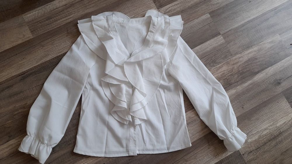 Biała koszula dla dziewczynki