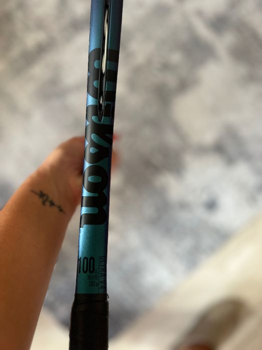 Raquete Wilson ultra 100. Muito bom estado !