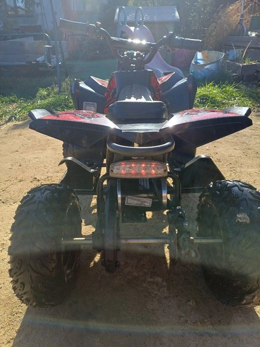 Продам дитячий електроквадрацикл 1000w