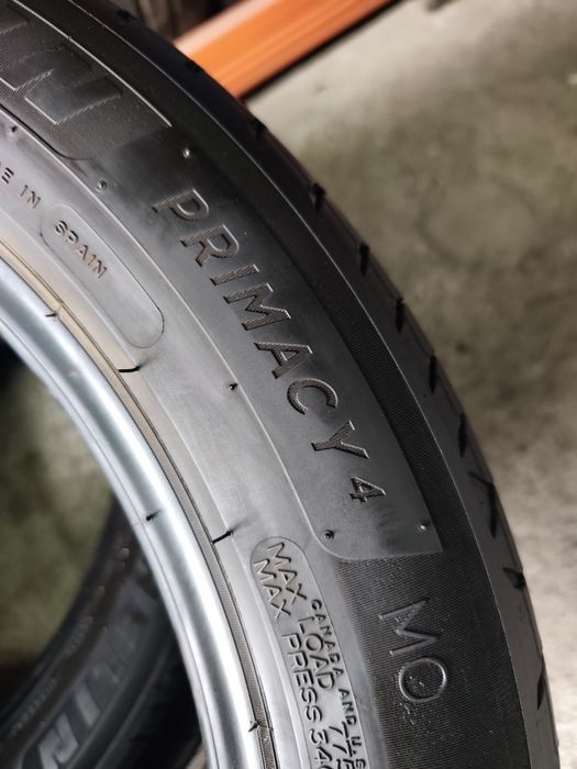 Pneus 245/45r17 Michelin Primacy 4 com 80% piso