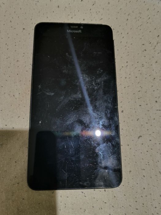 Sprzedam telefon Nokia Lumia 640 XL bez klapki i baterii