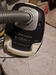 Electrolux ErgoSpace ZE 357 ...  2200 watt waz wszystko jest
Electrolu