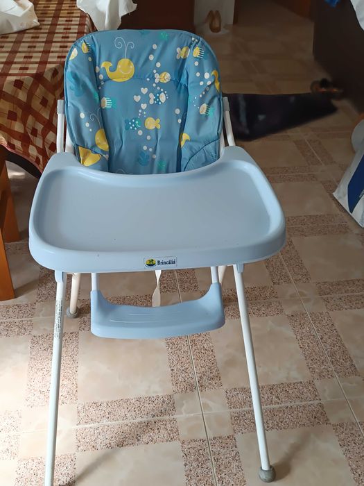 Cadeira de refeição de bebé