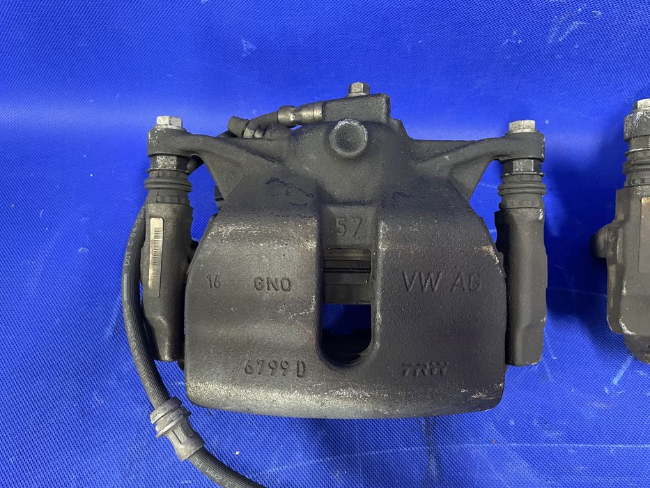 ZACISKI hamulca przód AUDI A3 8V przednie lewy prawy TRW OEM komplet