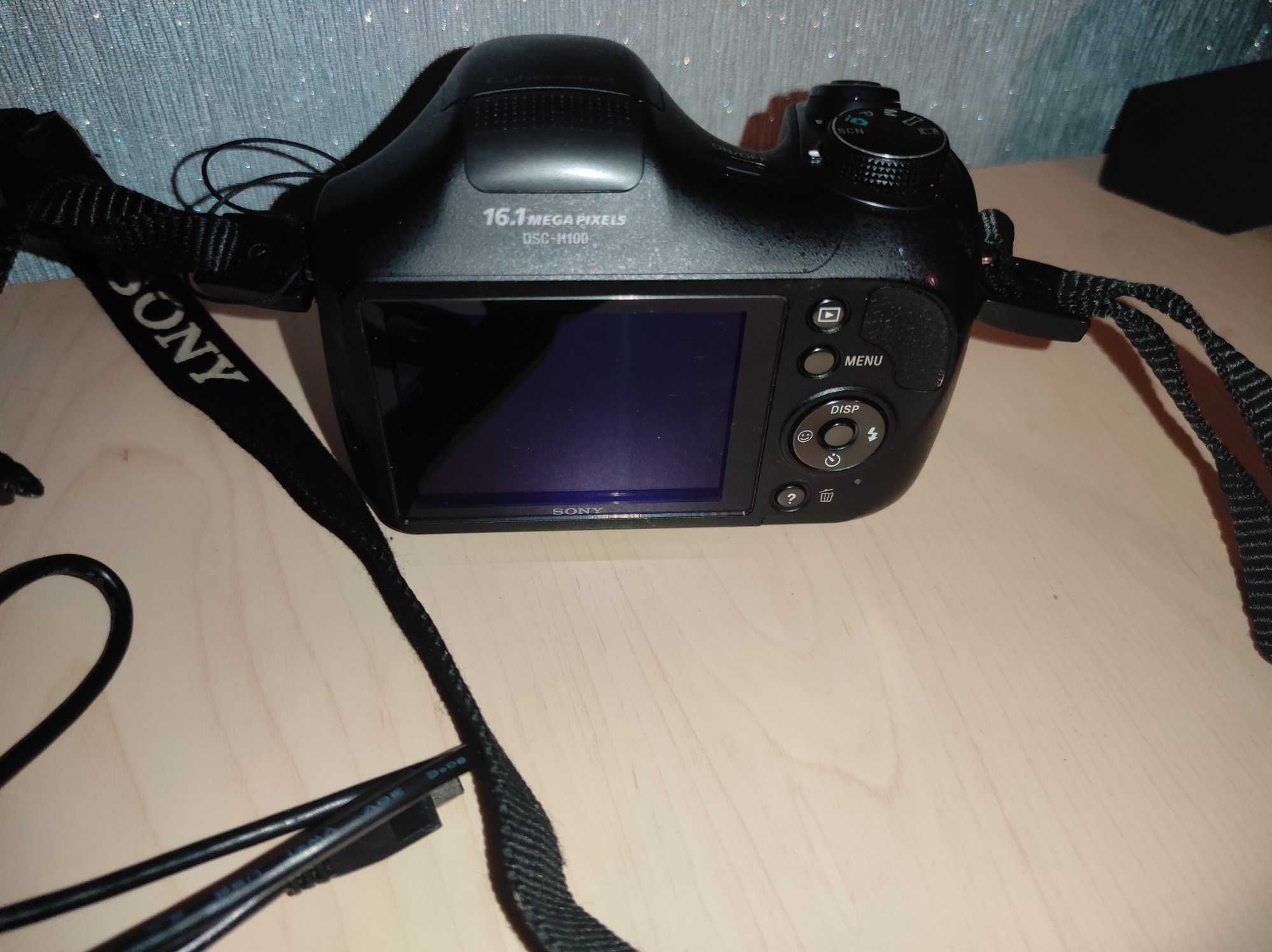 Цифровий фотоапарат Sony DSK H-100