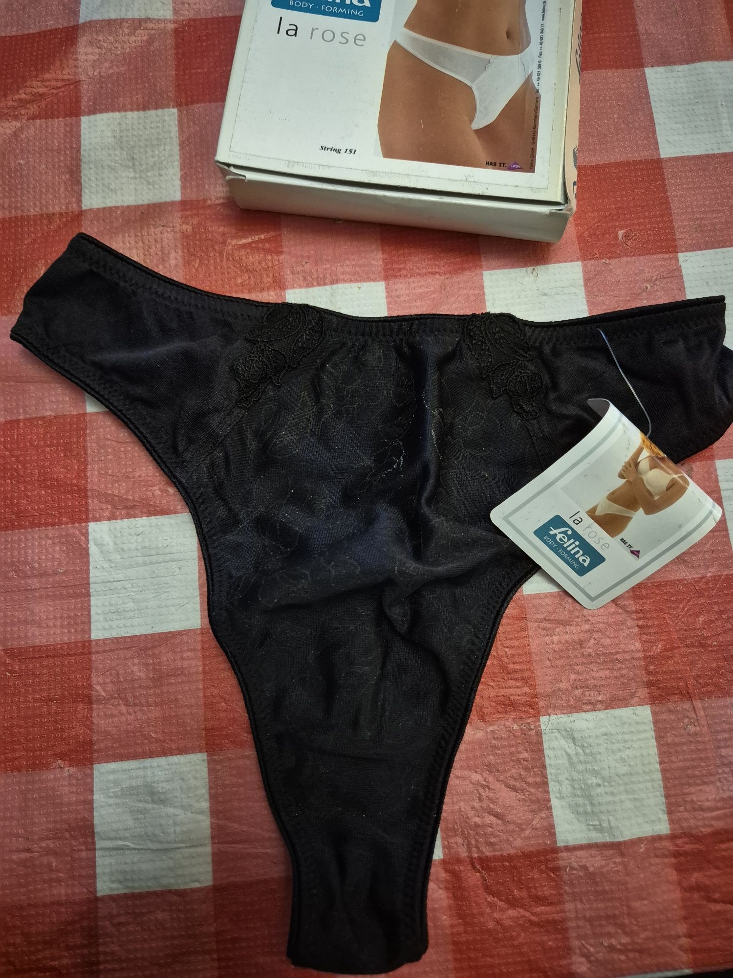 Czarne stringi damskie Felina rozmiar 38 nowe z metką