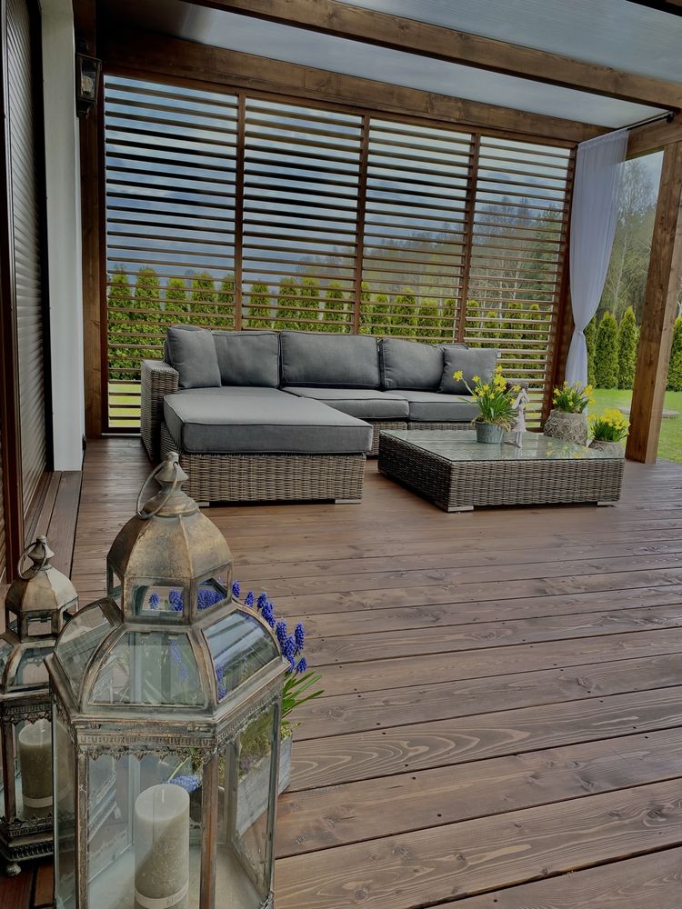 Taras drewniany, elewacja drewniana, zadaszenie tarasu, pergola