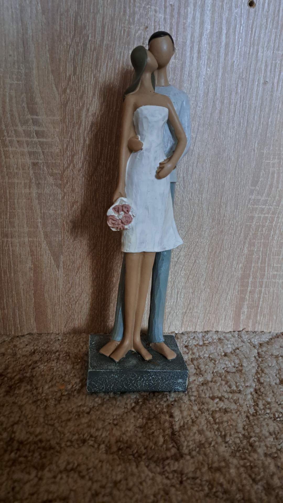 Figurka zakochana para prezent na ślub weselny zakochani młoda para