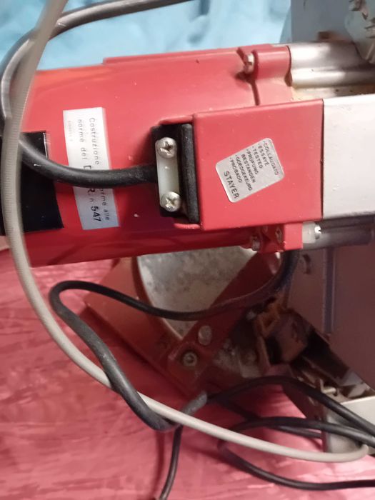 Máquina de Cortar Madeira  (Referencia Stayer )