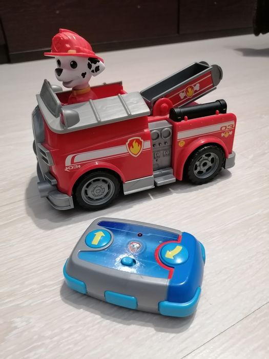 Машинка Маршала на пульту