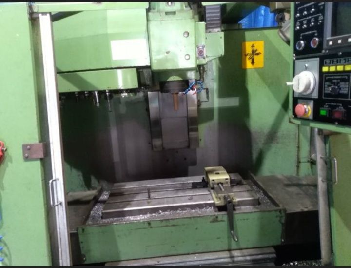 Centrum obróbcze frezarka CNC Kira KV-5MC