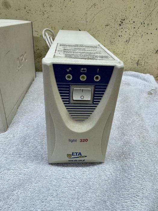 Zasilacz awaryjny, UPS -dwie sztuki, cena za komplet.