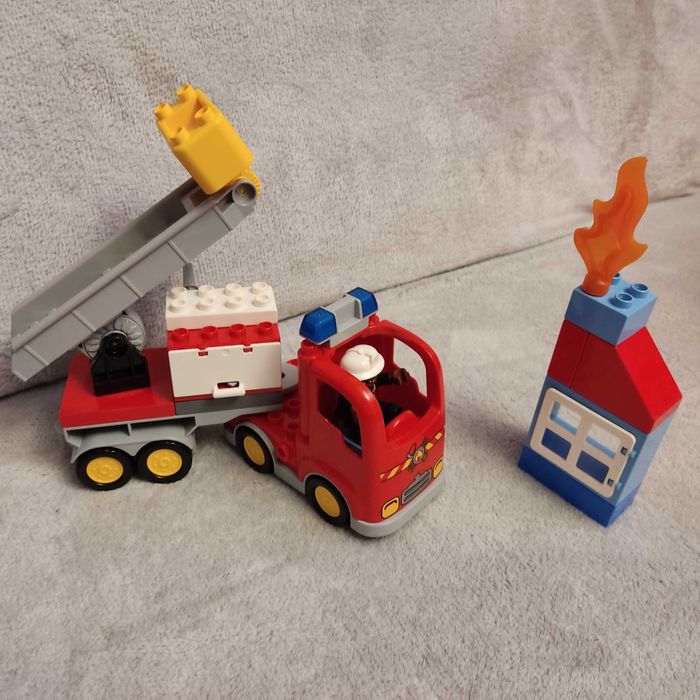 Пожежна машина, поліція  лего дупло оригінал