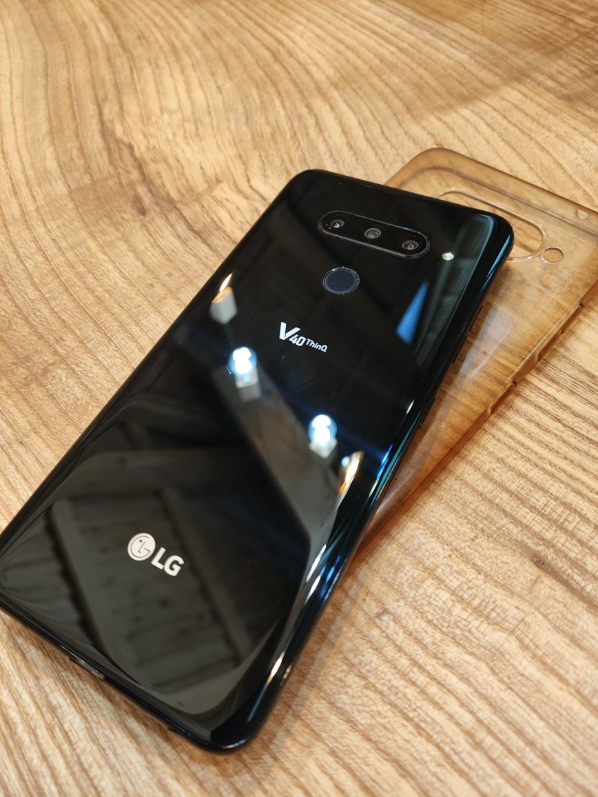Lg v40 thinq 6/64