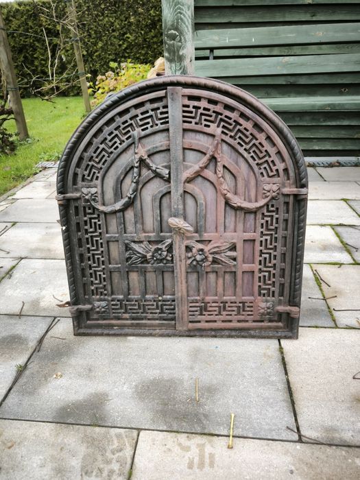 Drzwiczki żeliwne zdobione wędzarnia, grill, kominek