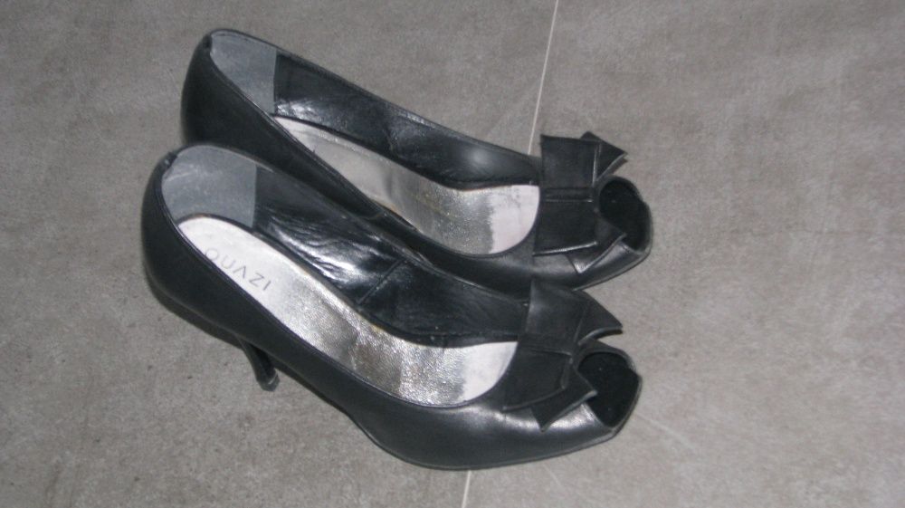 półbuty czółenka skórzane quazi rozm. 39 (wkładka 25,3 cm)