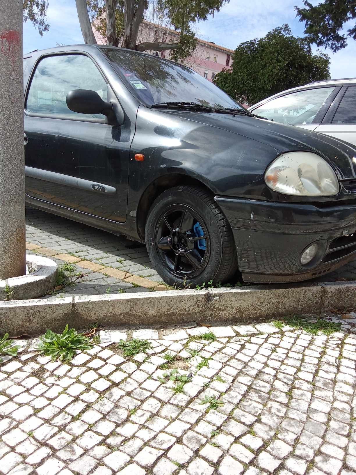 Boas troco renault clio 1600cc 16v troco por mota ou por ponei com cha