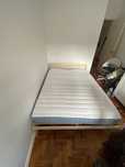 Cama e colchão IKEA