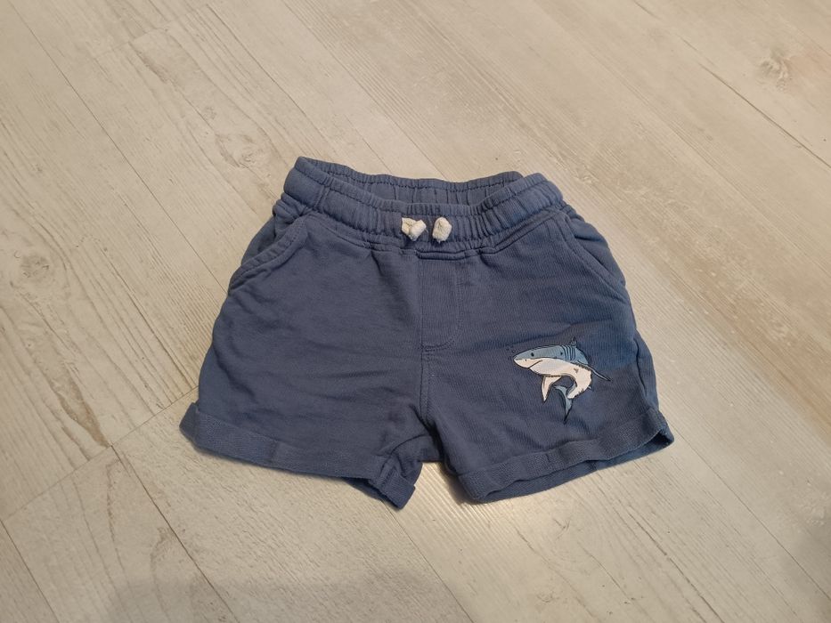 Chłopięce spodenki szorty 98