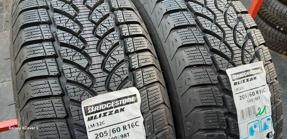 Opony Zimowe 205÷60÷16C÷BRIDGESTONE.300 Zł.Montaż.Wysyłka.ZAPRASZAM.