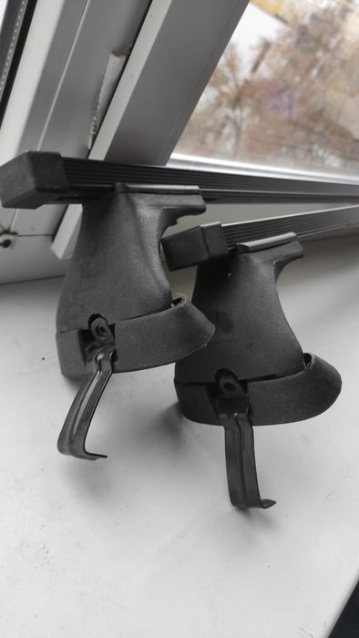 Багажник на дах універсальний Amos