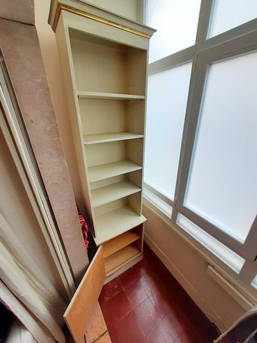 Conjunto de 2 móveis/estantes em madeira maciça