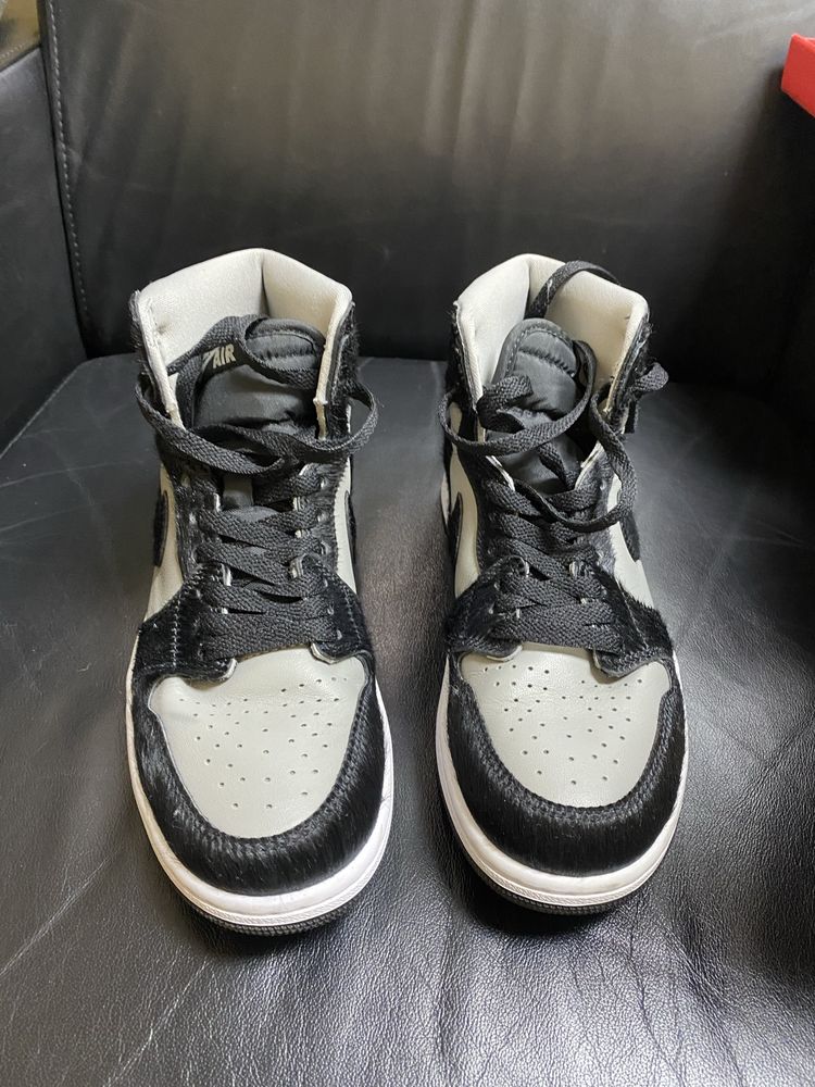 Кросівки жіночі Nike Air Jordan 1 Retro