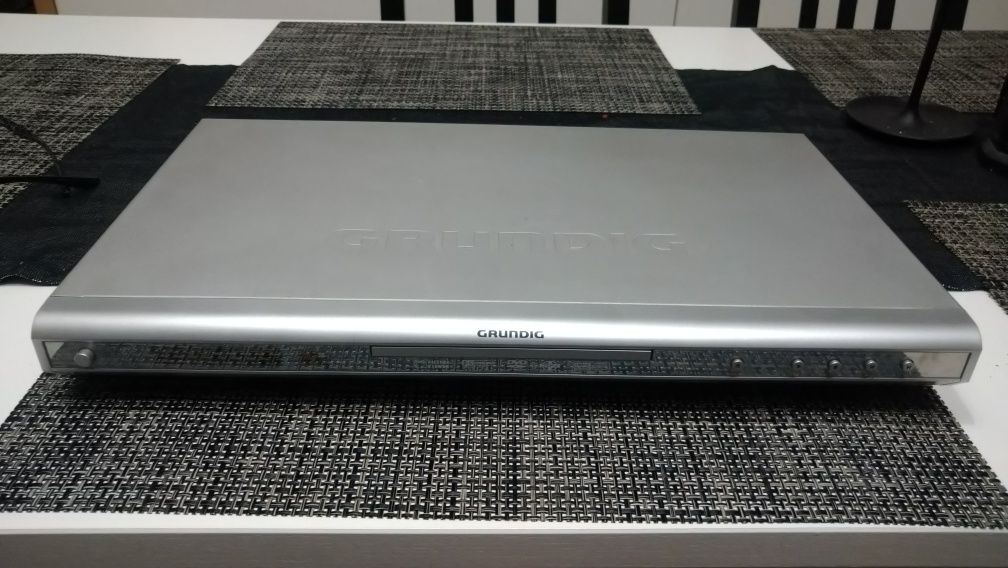 Grundig odtwarzacz DVD GDP 2750