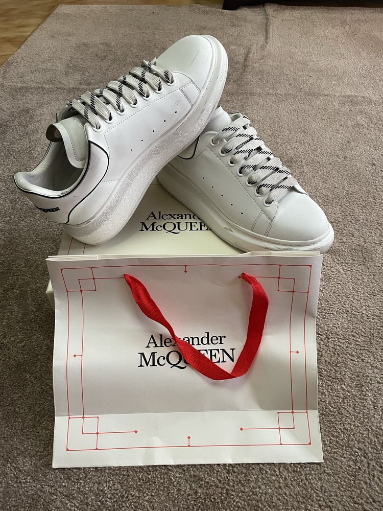 Sapatilha Alexander McQueen