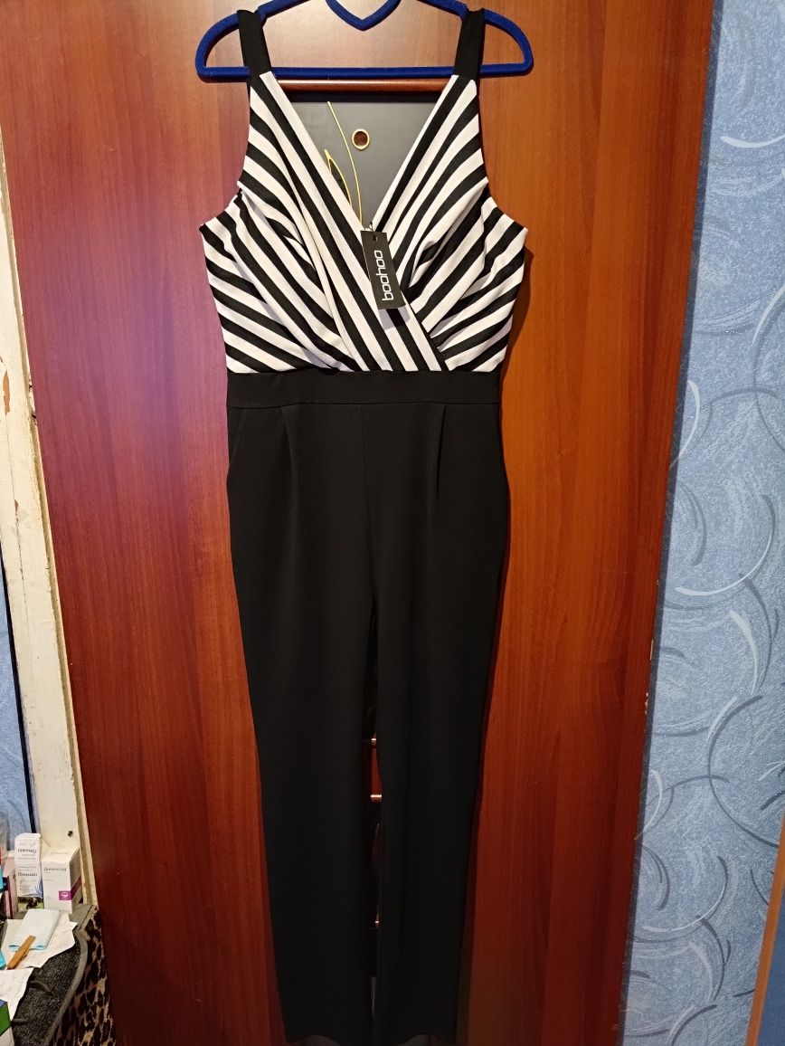 Boohoo,новый женский комбинезон р.52