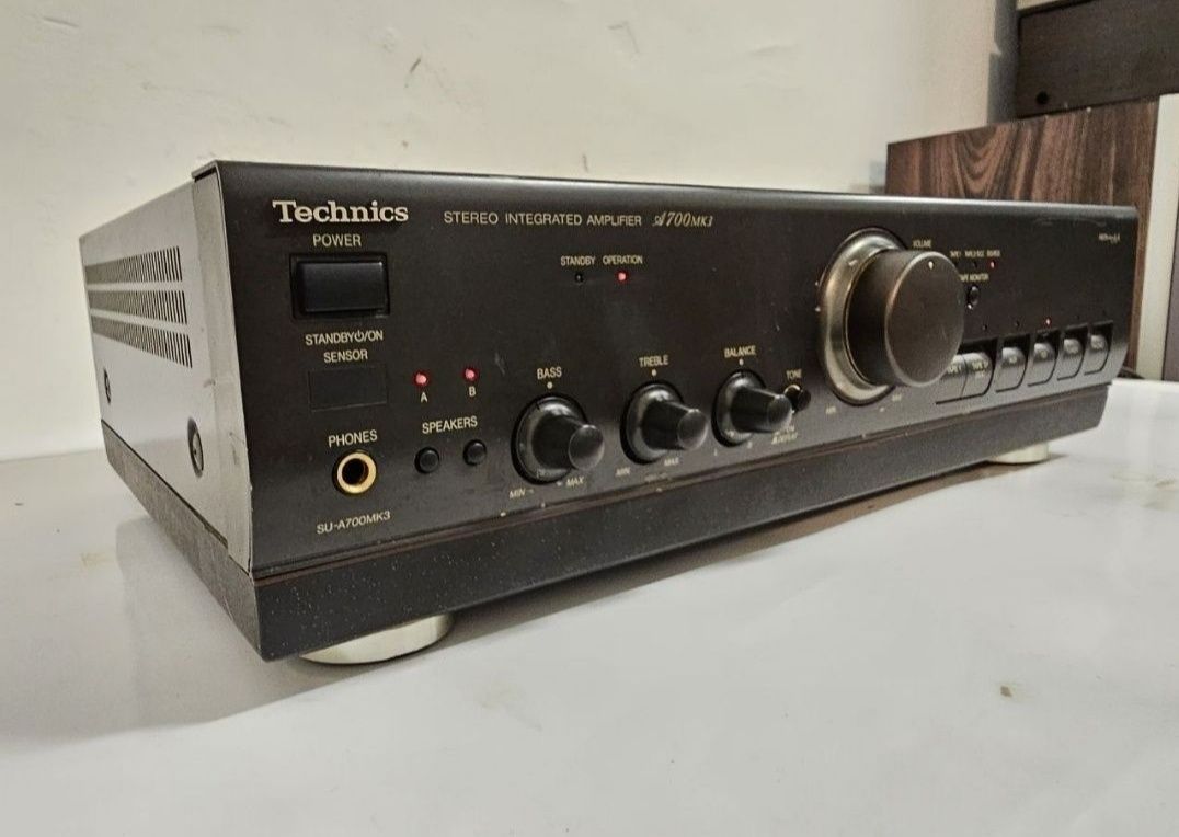 Wzmacniacz Technics SU-A700. 2 x 80 W. Made in Japan.