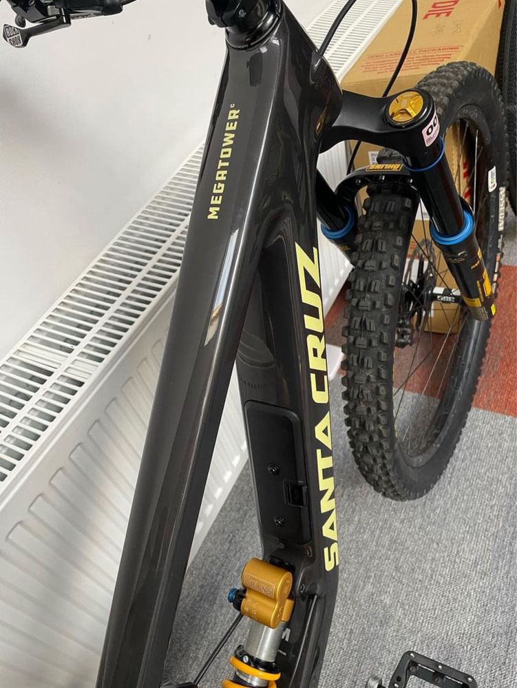 Santa Cruz Megatower 2024 rozm. M + Ohlins + Cushcore