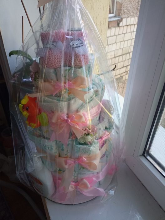 Торт з памперсів подарок на хрестини подарок на родини памперси