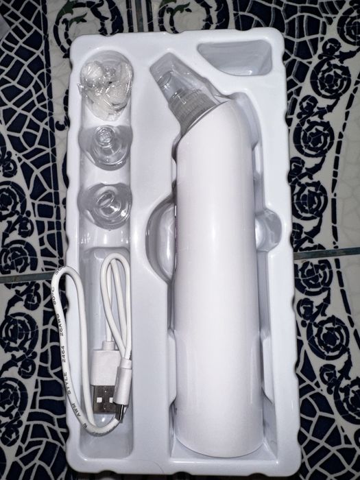 Вакуумний очищувач для обличчя